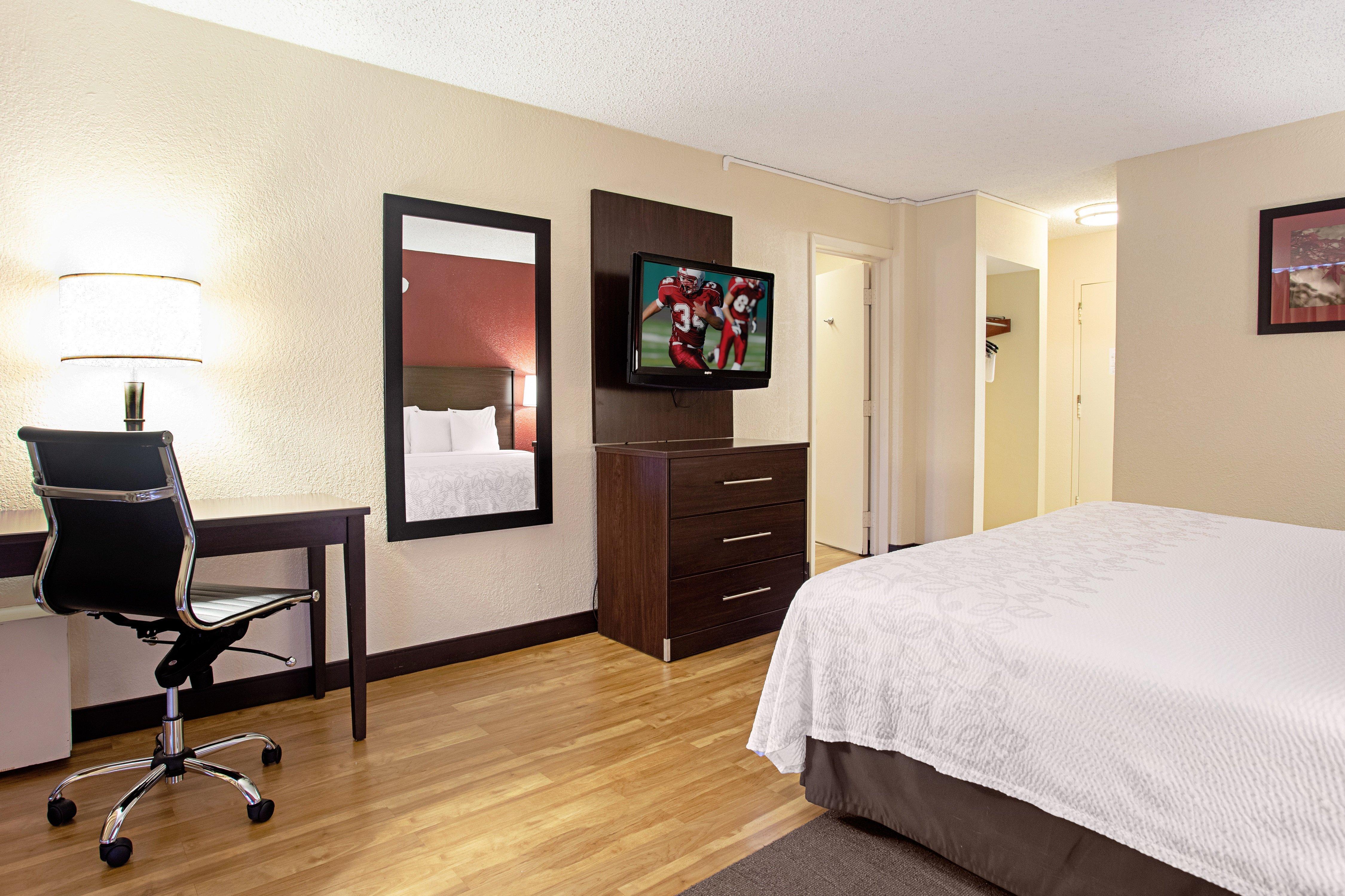 Red Roof Inn Plus+ Wichita East Dış mekan fotoğraf