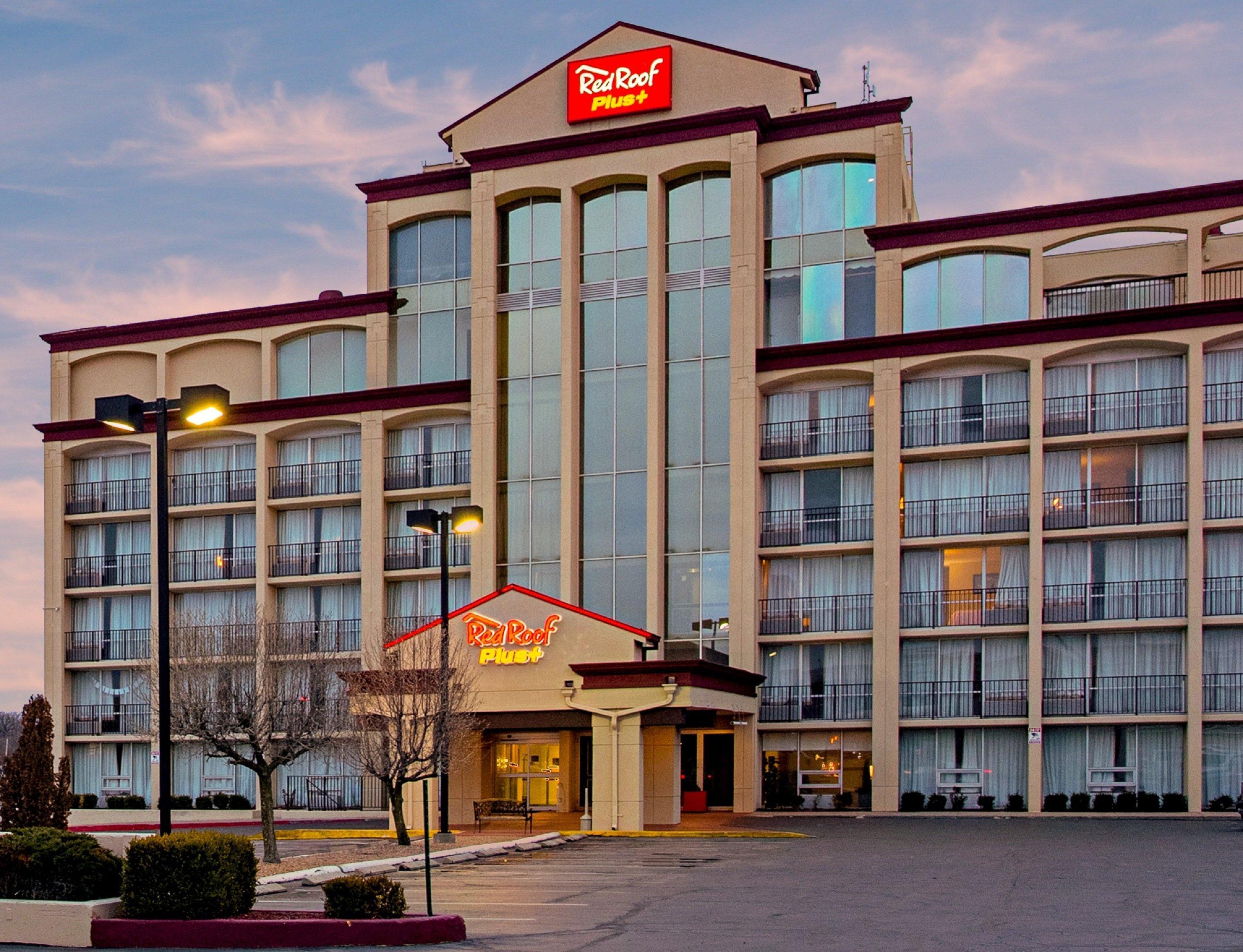 Red Roof Inn Plus+ Wichita East Dış mekan fotoğraf