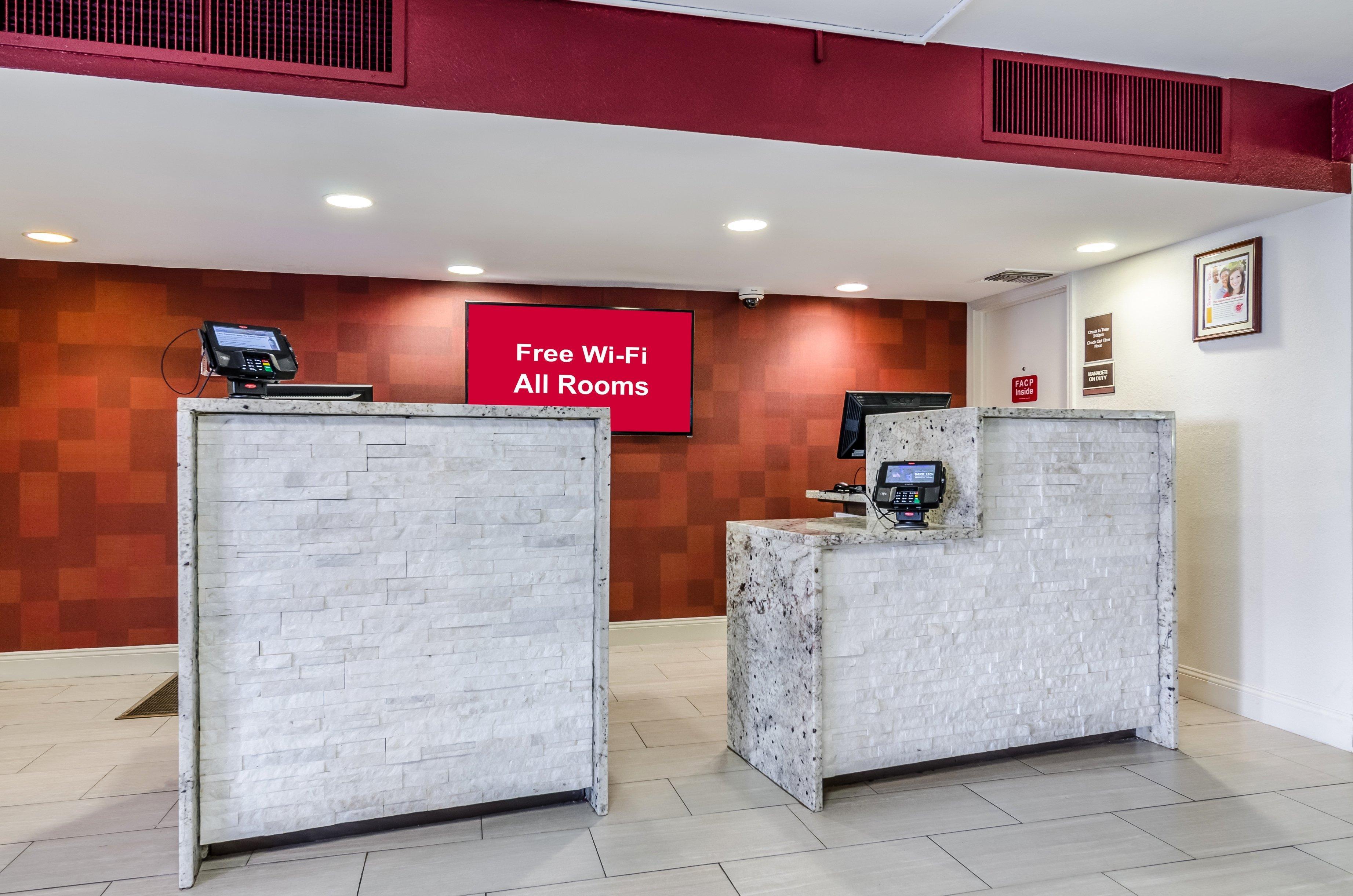 Red Roof Inn Plus+ Wichita East Dış mekan fotoğraf