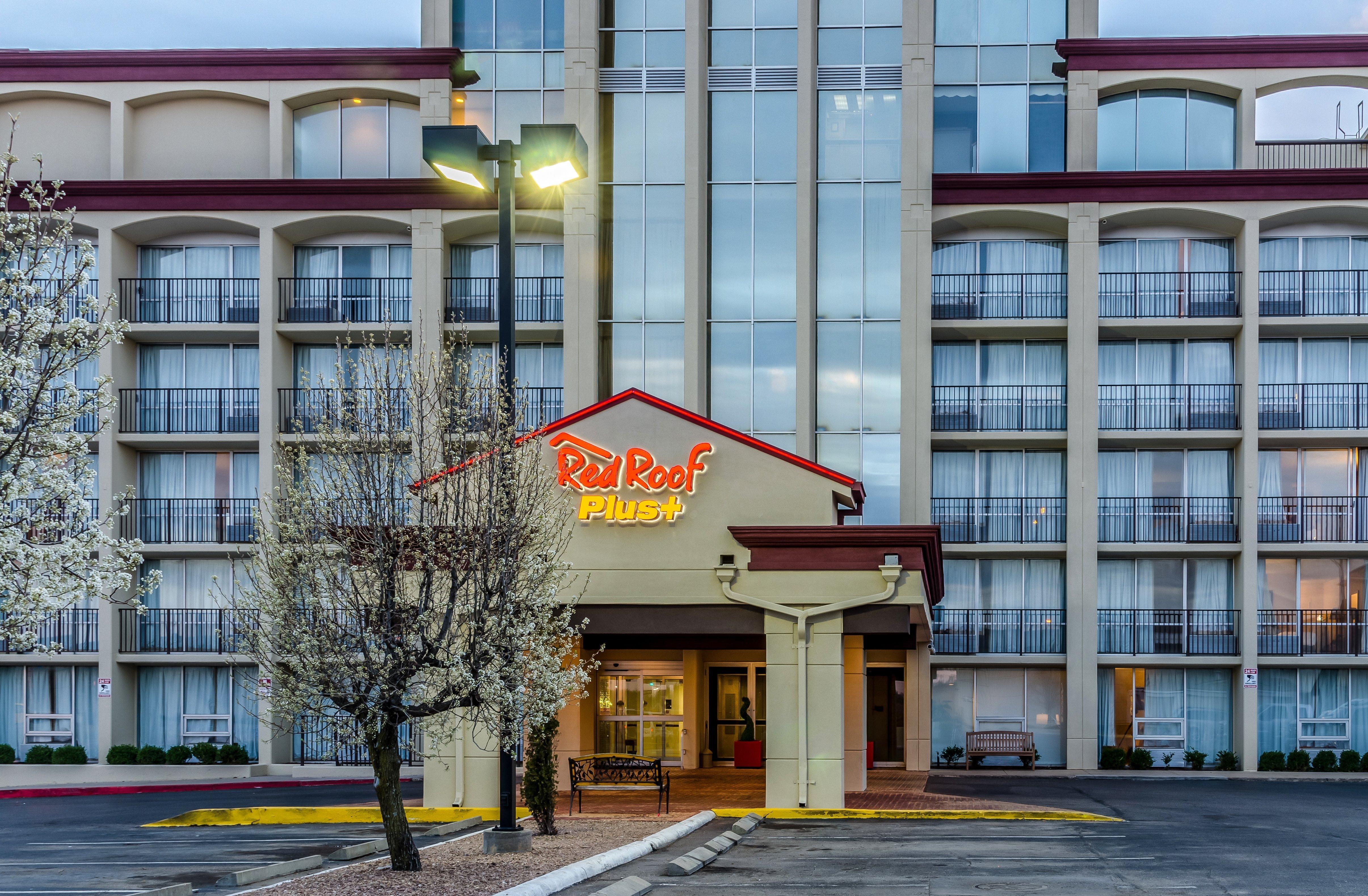 Red Roof Inn Plus+ Wichita East Dış mekan fotoğraf