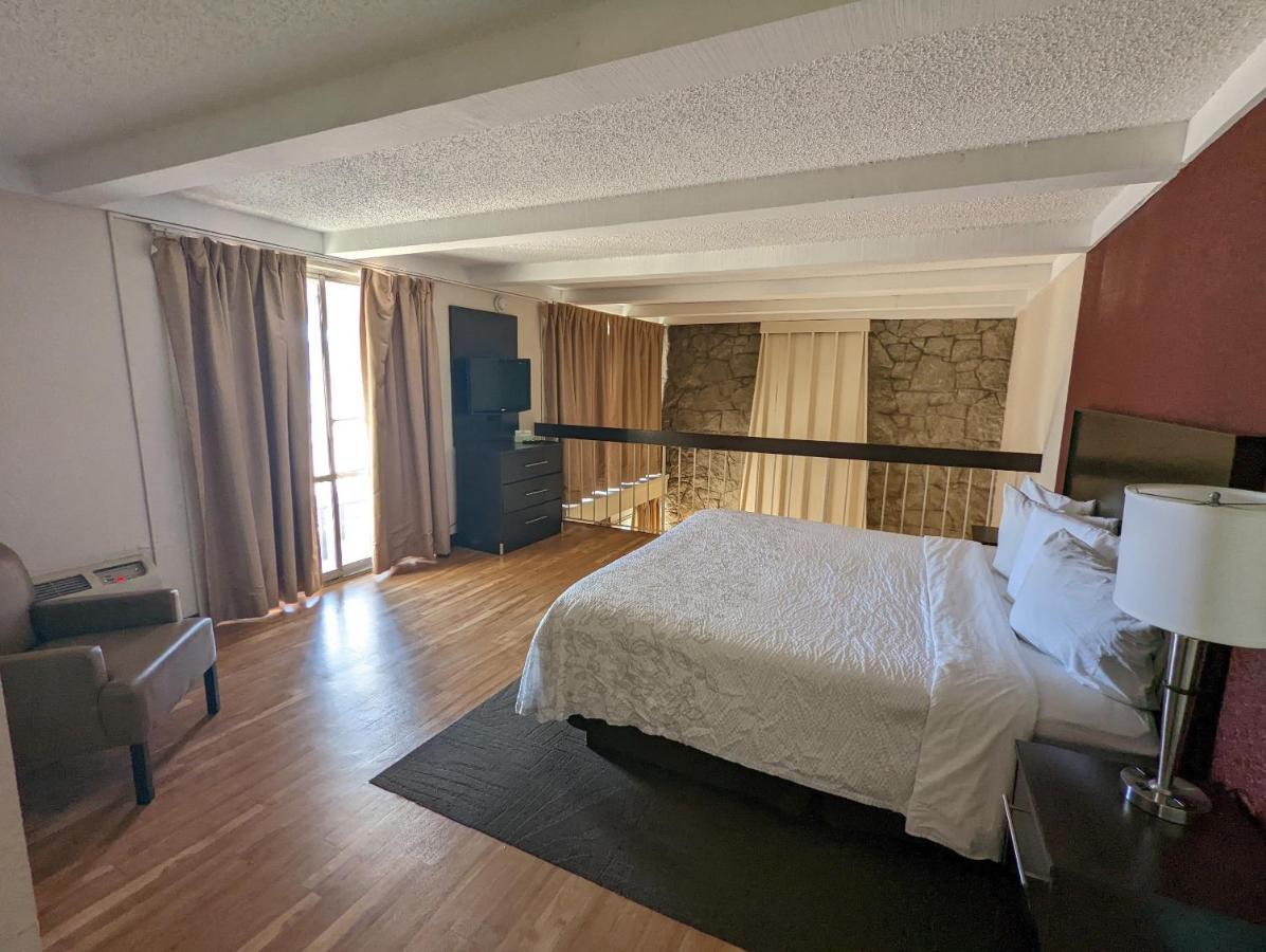 Red Roof Inn Plus+ Wichita East Dış mekan fotoğraf