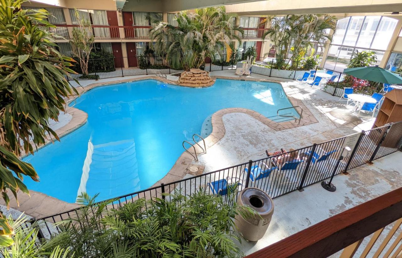 Red Roof Inn Plus+ Wichita East Dış mekan fotoğraf