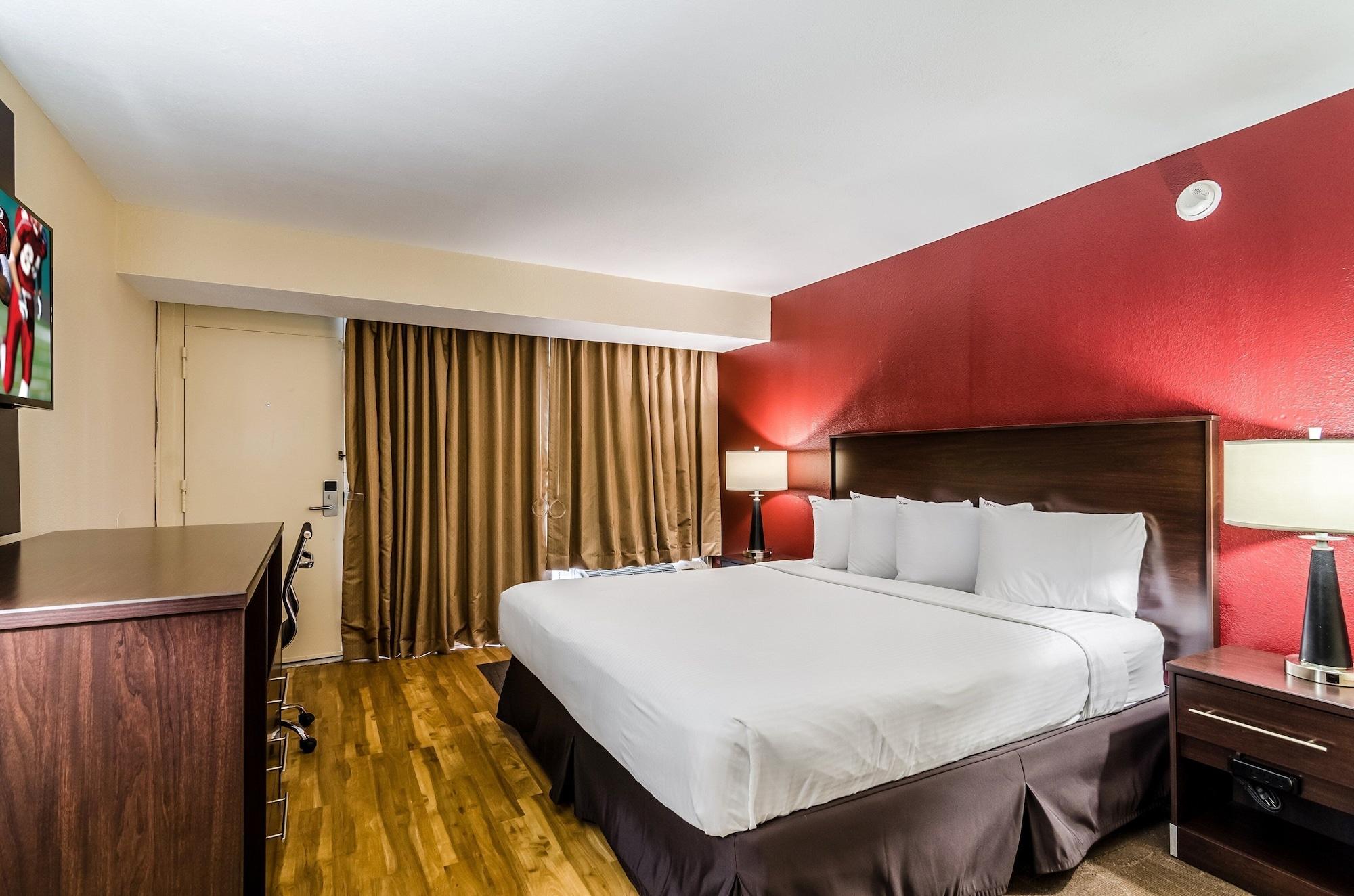 Red Roof Inn Plus+ Wichita East Dış mekan fotoğraf