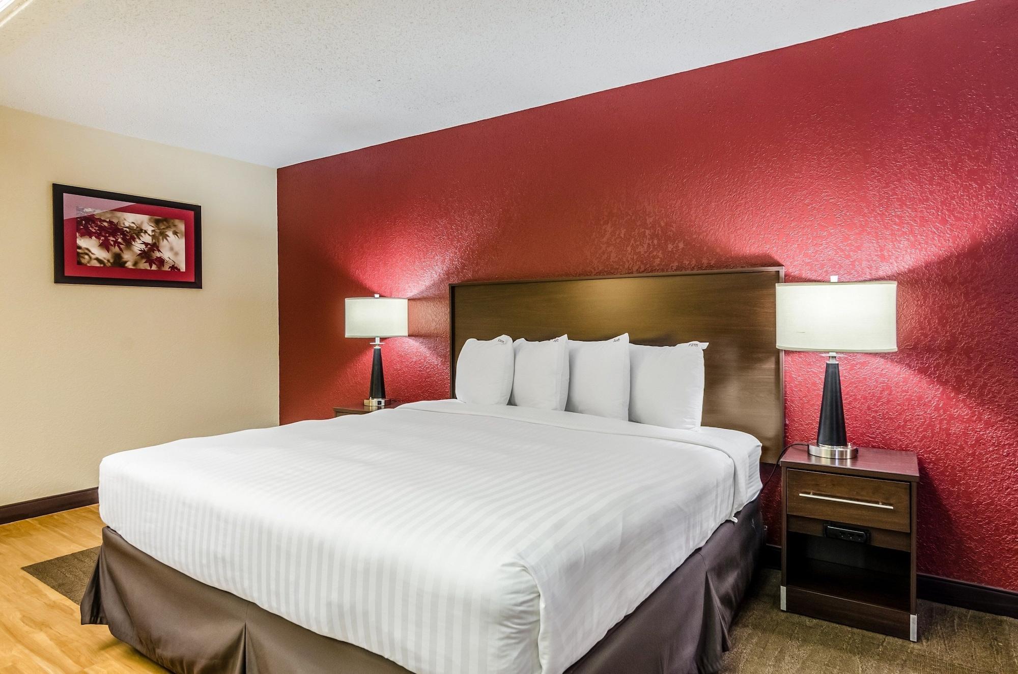 Red Roof Inn Plus+ Wichita East Dış mekan fotoğraf